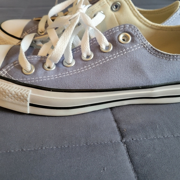 Converse - Picture 3 of 11